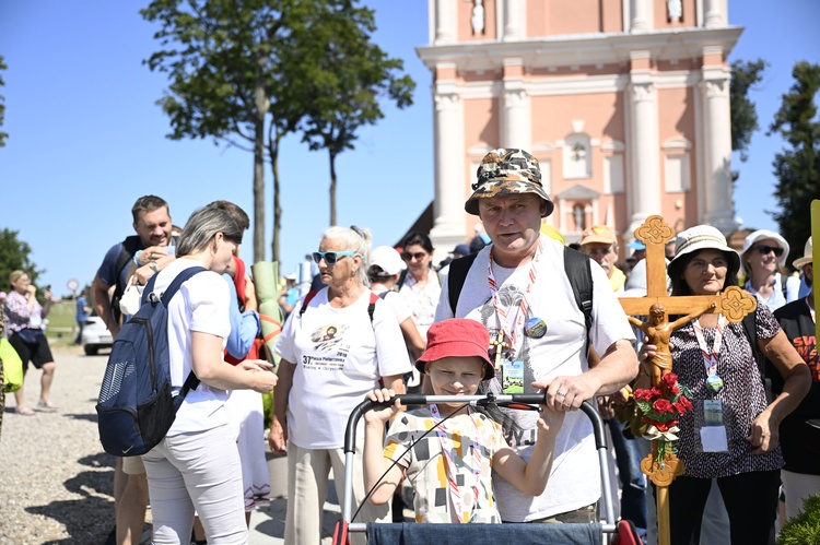 Wyjście pielgrzymki ze Skrzatusza na Jasną Górę