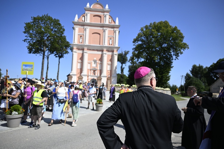 Wyjście pielgrzymki ze Skrzatusza na Jasną Górę