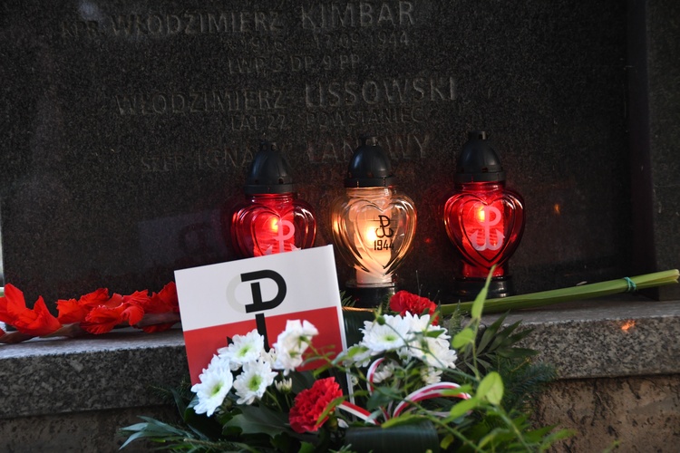 Msza św. na cmentarzu Powstańców Warszawy