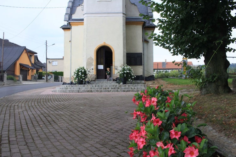 Najpiękniejsza wieś Oleszka. Mural Franciszka Lepicha