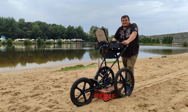 Katowice. Pomiary jakości wody, powietrza i tego, co kryje pod sobą plaża