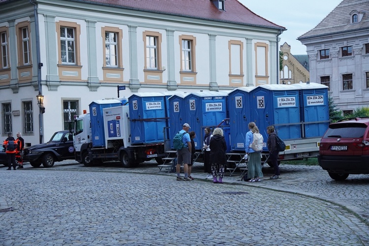 PPW 2024. Msza św. w katedrze wrocławskiej i początek drogi