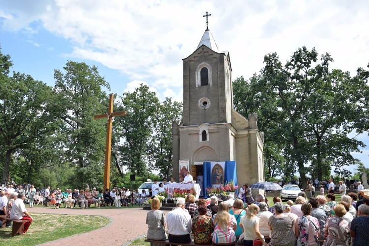 Tłumy wiernych na odpuście MB Śnieżnej 