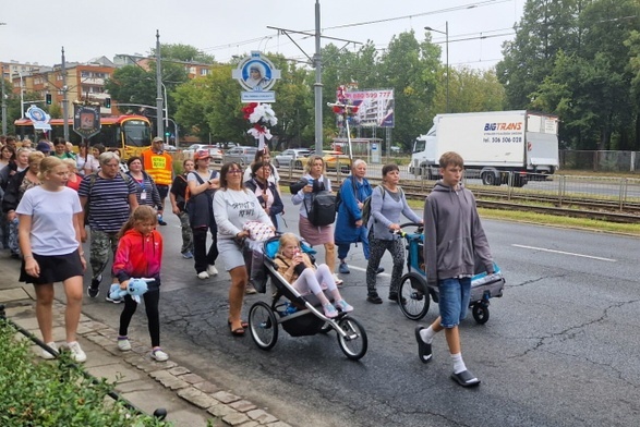 Najstarsza polska pielgrzymka wyruszyła na Jasną Górę