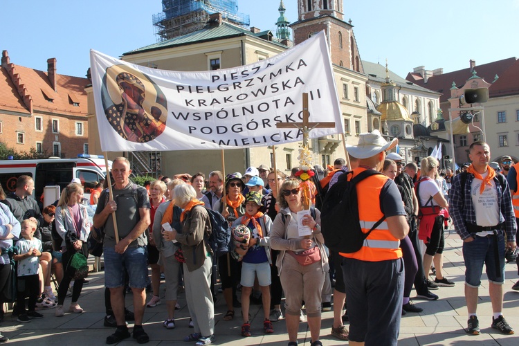 Wyjście 44. Pieszej Pielgrzymki Krakowskiej z Wawelu na Jasną Górę