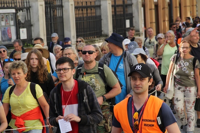 Wyjście 44. Pieszej Pielgrzymki Krakowskiej z Wawelu na Jasną Górę