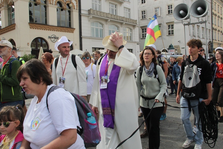 Wyjście 44. Pieszej Pielgrzymki Krakowskiej z Wawelu na Jasną Górę