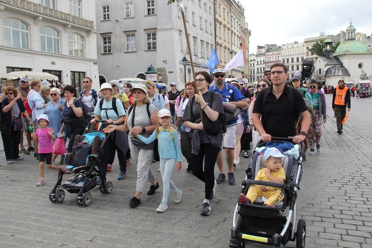 Wyjście 44. Pieszej Pielgrzymki Krakowskiej z Wawelu na Jasną Górę