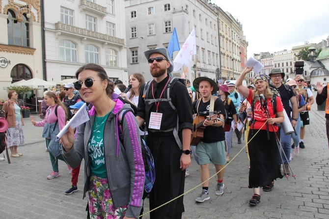 Wyjście 44. Pieszej Pielgrzymki Krakowskiej z Wawelu na Jasną Górę