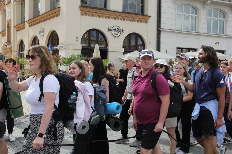 Wyjście 44. Pieszej Pielgrzymki Krakowskiej z Wawelu na Jasną Górę