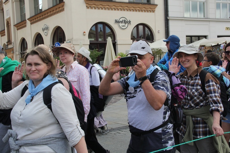 Wyjście 44. Pieszej Pielgrzymki Krakowskiej z Wawelu na Jasną Górę