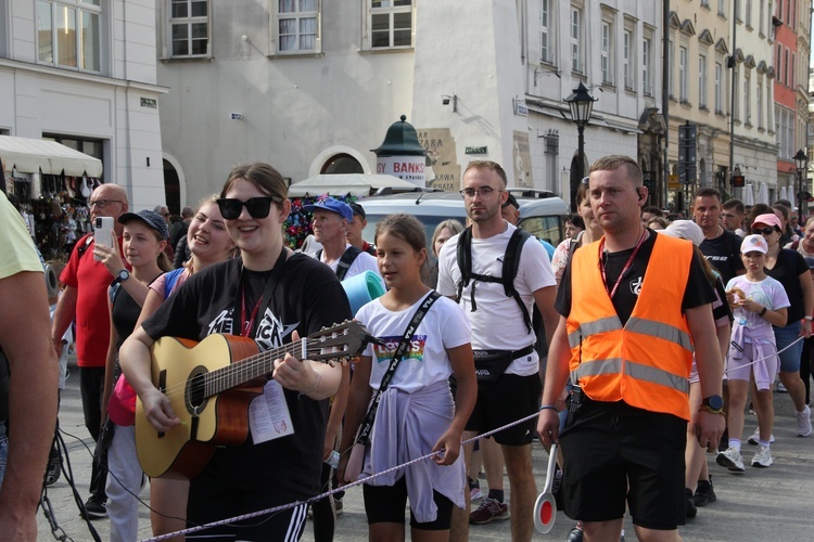 Wyjście 44. Pieszej Pielgrzymki Krakowskiej z Wawelu na Jasną Górę