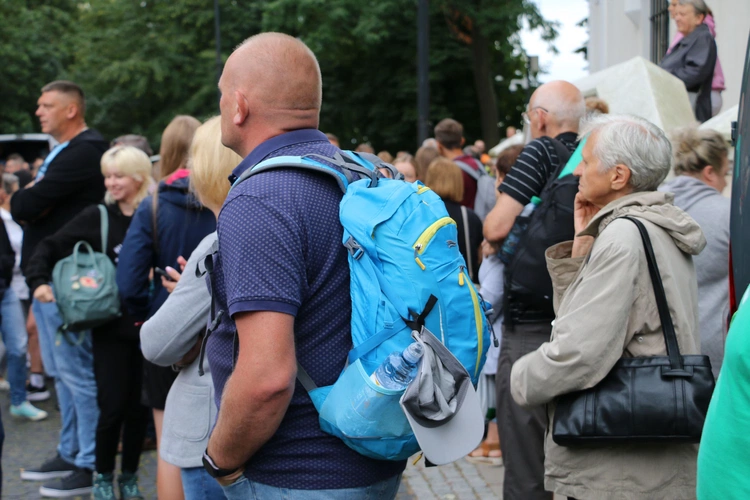 Płock. Wyjście pielgrzymki. Część I