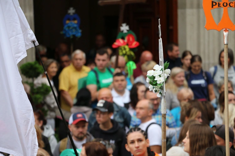 Płock. Wyjście pielgrzymki. Część I