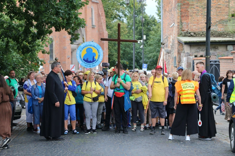 Płock. Wyjście pielgrzymki. Część I