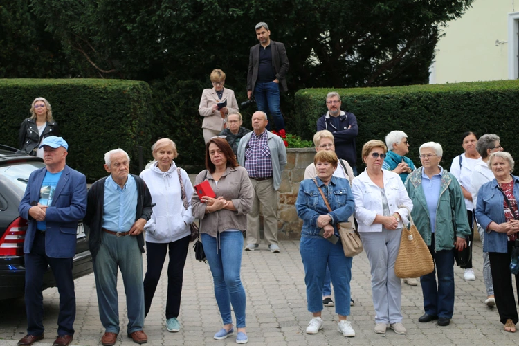 Płock. Wyjście pielgrzymki. Część I