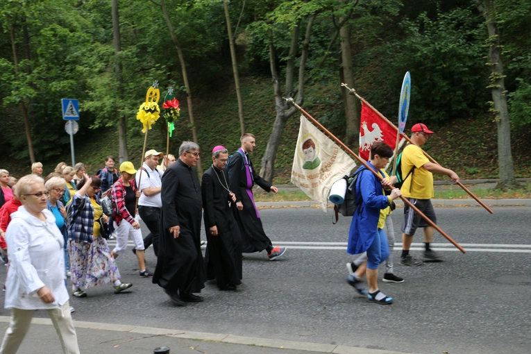 Płock. Wyjście pielgrzymki. Część I