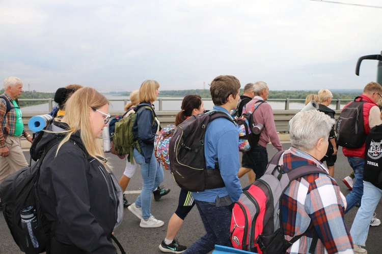 Płock. Wyjście pielgrzymki. Część I