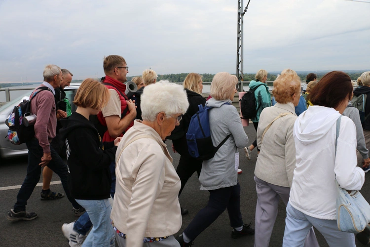 Płock. Wyjście pielgrzymki. Część II