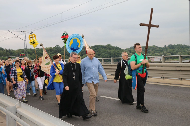 Płock. Wyjście pielgrzymki. Część II