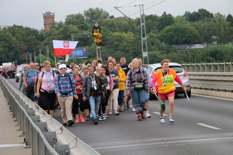 Płock. Wyjście pielgrzymki. Część II
