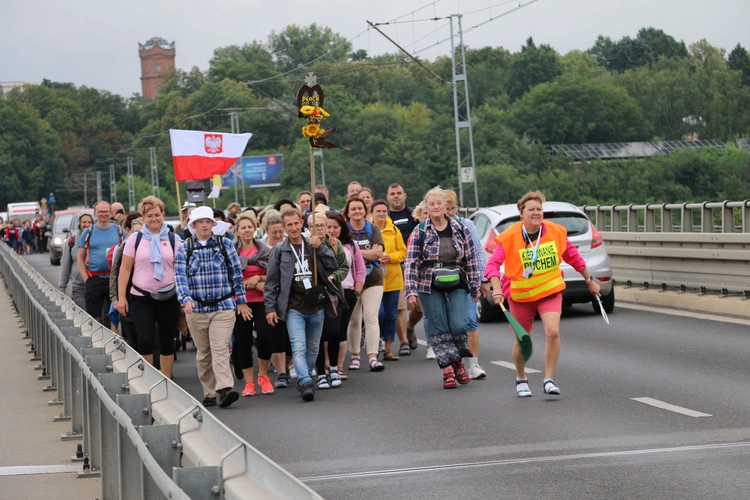 Płock. Wyjście pielgrzymki. Część II