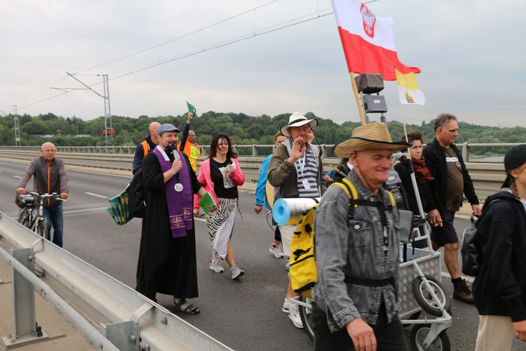 Płock. Wyjście pielgrzymki. Część II