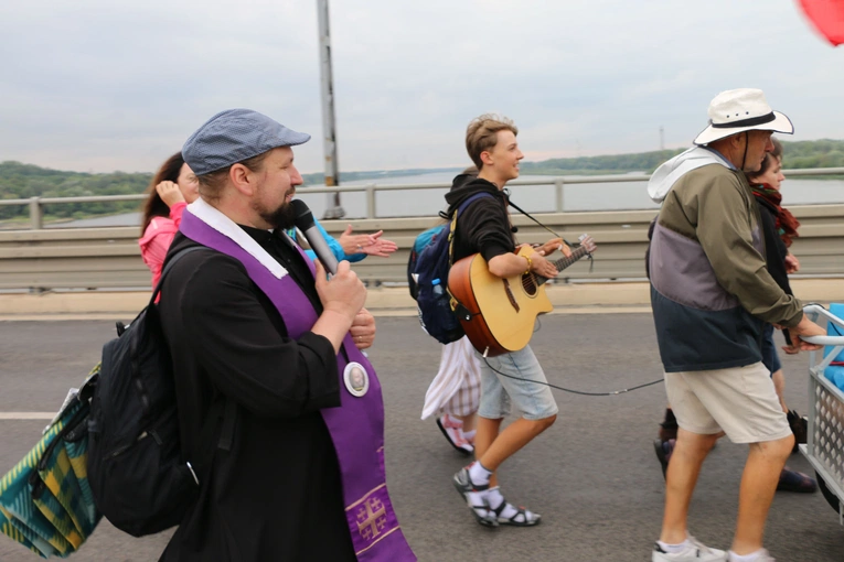 Płock. Wyjście pielgrzymki. Część II