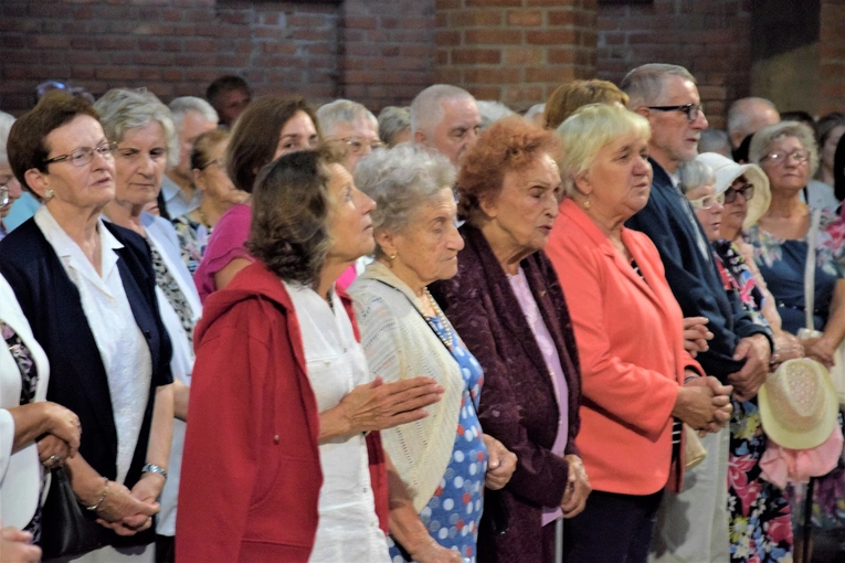 Pierwsza Msza św. w kościele parafialnym pw. Przemienienia Pańskiego w Lublinie. 