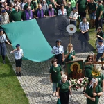 Pielgrzymi na jasnogórskich błoniach