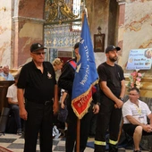 Pątnicy u bł. Wincentego Kadłubka