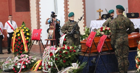 Pogrzeb mjr Barbary Sowy ps. Basia - uczestniczki powstania warszawskiego