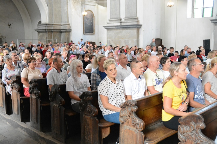 Nysa. Msza św. inaugurująca pielgrzymowanie