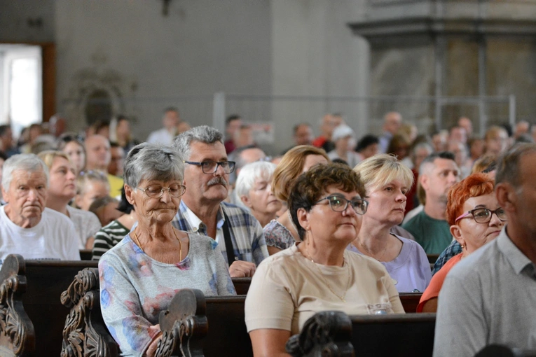 Nysa. Msza św. inaugurująca pielgrzymowanie