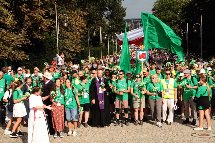 Wejście 44. Pieszej Pielgrzymki Krakowskiej na Jasną Górę - cz. 1
