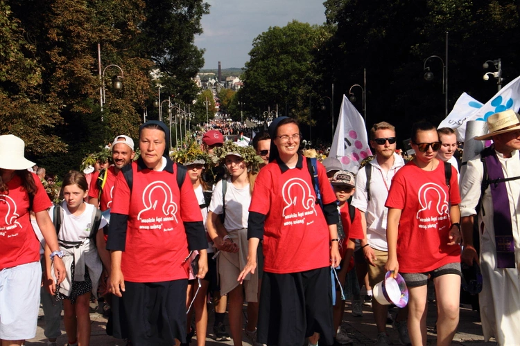 Wejście 44. Pieszej Pielgrzymki Krakowskiej na Jasną Górę - cz. 1