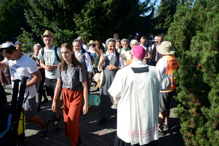 Jedynka zielona niesie ikonę Matki Bożej Częstochowskiej