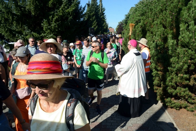 Jedynka zielona niesie ikonę Matki Bożej Częstochowskiej