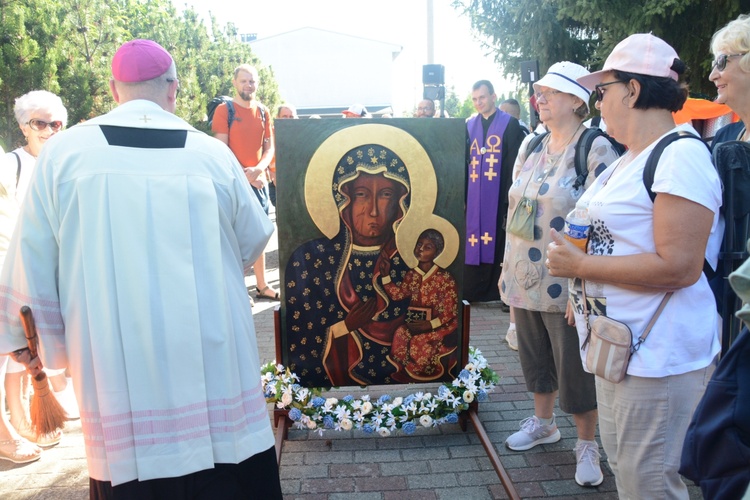 Jedynka zielona niesie ikonę Matki Bożej Częstochowskiej