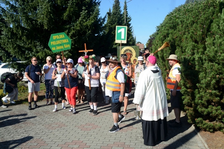 Jedynka zielona niesie ikonę Matki Bożej Częstochowskiej