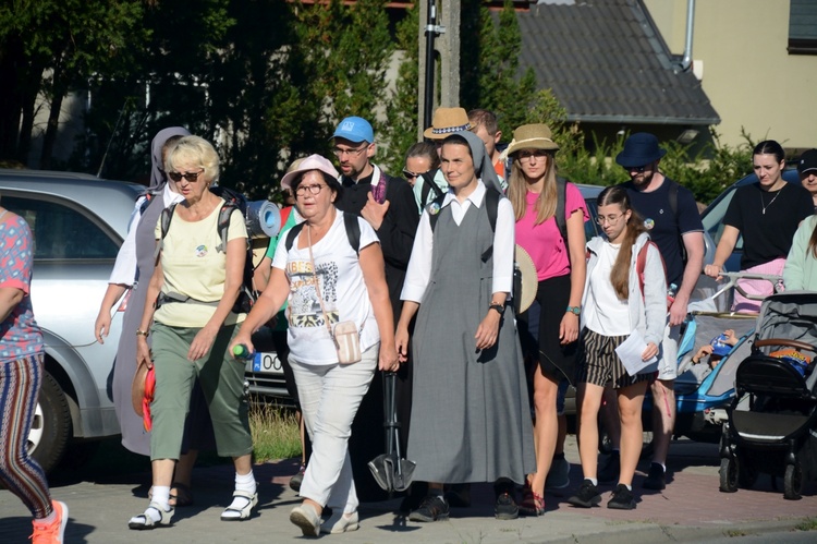 Jedynka zielona niesie ikonę Matki Bożej Częstochowskiej