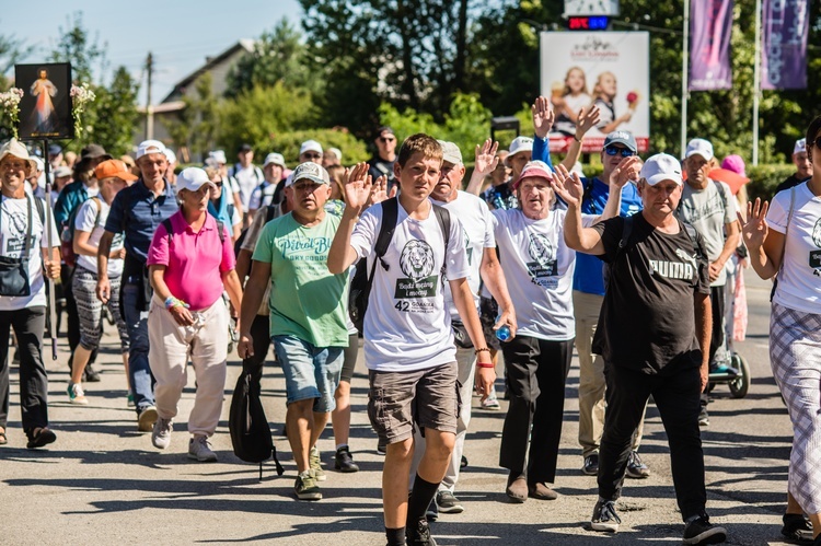 Archidiecezjalne pielgrzymki na ostatniej prostej