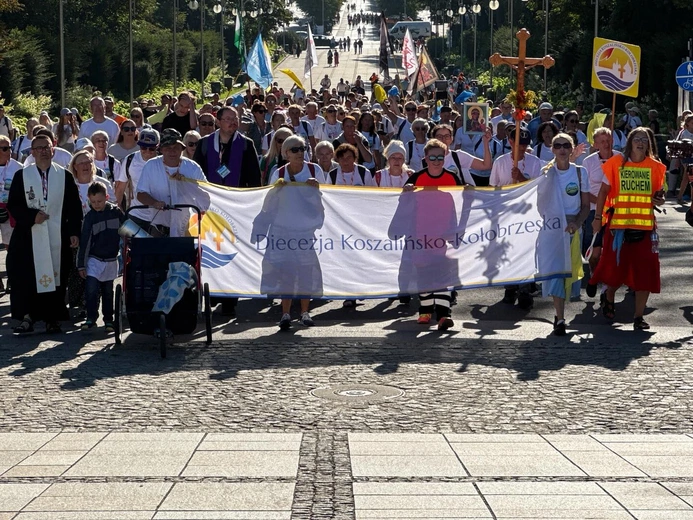 Bp Zieliński: Jesteście szczególną cząstką naszego Kościoła