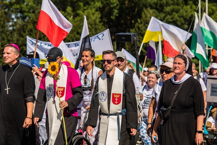 Archidiecezjalne piesze pielgrzymki u tronu Maryi