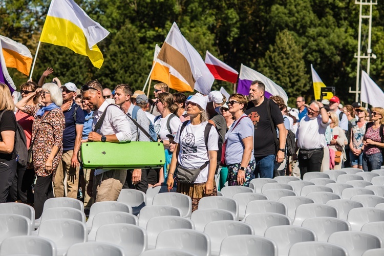 Archidiecezjalne piesze pielgrzymki u tronu Maryi