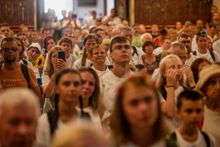 Archidiecezjalne piesze pielgrzymki u tronu Maryi