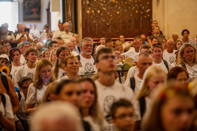 Archidiecezjalne piesze pielgrzymki u tronu Maryi