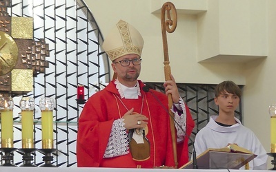 Bp Edward Kawa przewodniczył dorocznym uroczystościom w Oświęcimiu.