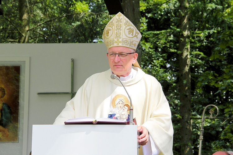 Biskup przypominał o wartości stylu życia z wyłączeniem napojów alkoholowych.