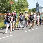 W drodze byli  od 6 sierpnia.  14 sierpnia planowali dotrzeć do celu.